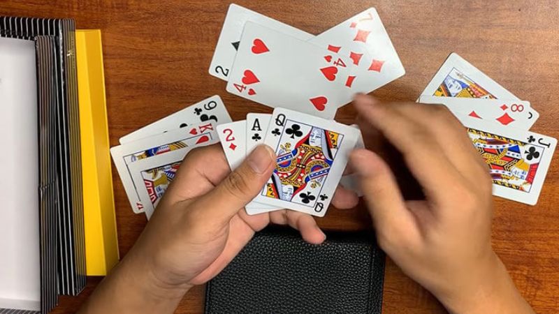 Nên chọn thời điểm nào phù hợp để theo và úp bài liêng?